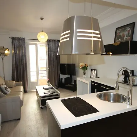 Lejlighed From Hollywood To Bollywood 2 Bedrooms 2 Bathrooms - 1 Min From Croisette&beach, 12 Min From The Palais