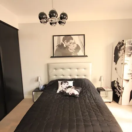 From Hollywood To Bollywood 2 Bedrooms 2 Bathrooms - 1 Min From Croisette&beach, 12 Min From The Palais Lejlighed Cannes