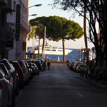 From Hollywood To Bollywood 2 Bedrooms 2 Bathrooms - 1 Min From Croisette&beach, 12 Min From The Palais Lejlighed *
