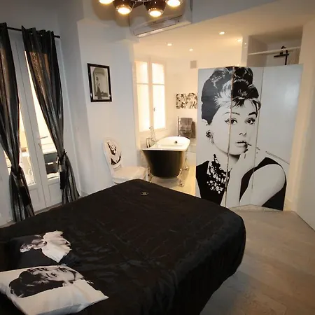 From Hollywood To Bollywood 2 Bedrooms 2 Bathrooms - 1 Min From Croisette&beach, 12 Min From The Palais * Cannes
