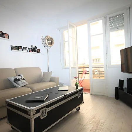 From Hollywood To Bollywood 2 Bedrooms 2 Bathrooms - 1 Min From Croisette&beach, 12 Min From The Palais Lejlighed *