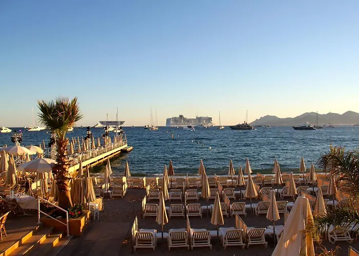 From Hollywood To Bollywood 2 Bedrooms 2 Bathrooms - 1 Min From Croisette&beach, 12 Min From The Palais