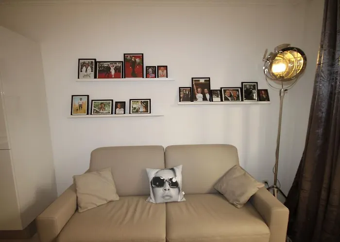 From Hollywood To Bollywood 2 Bedrooms 2 Bathrooms - 1 Min From Croisette&beach, 12 Min From The Palais *