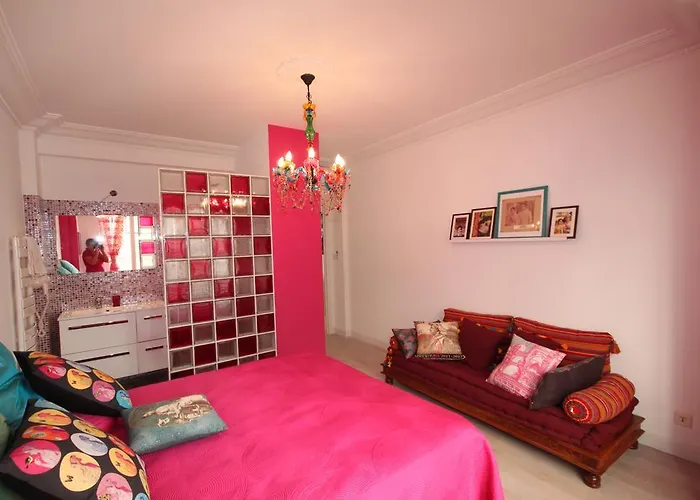 From Hollywood To Bollywood 2 Bedrooms 2 Bathrooms - 1 Min From Croisette&beach, 12 Min From The Palais 公寓 戛纳